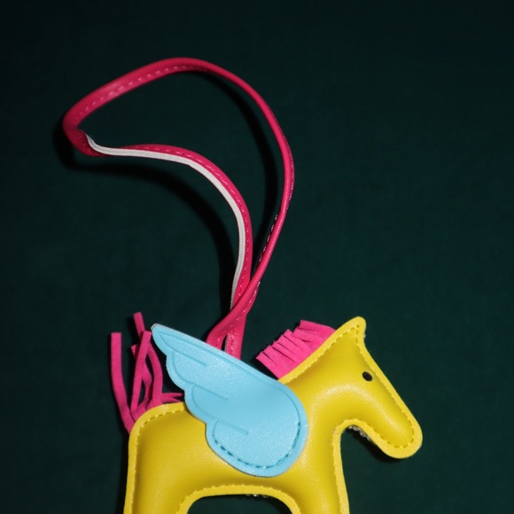 Bling Phony Charms - Picture 7 of 16